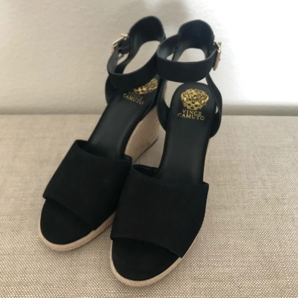 NEW Vince Camuto Leonita‎ Black Wedge Sandals 10